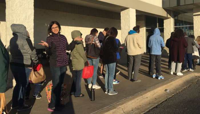 When Meenakshi Seshadri waited for 8 hours in a queue and no one recognised her