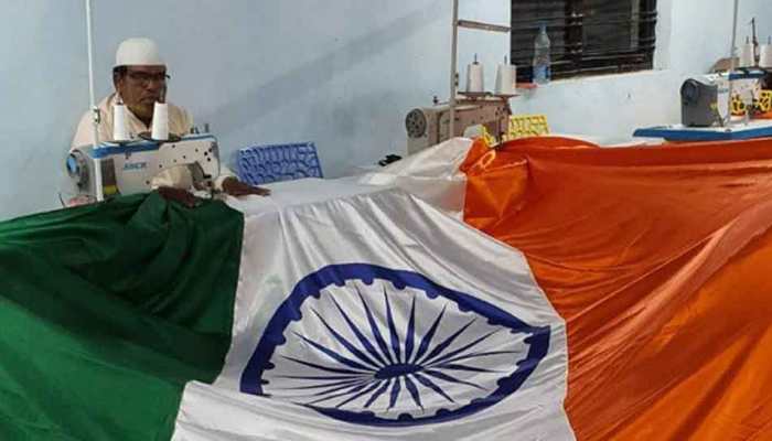 Anti-CAA protests lead to spurt in Indian flag&#039;s demand, Hyderabad makers fail to keep up