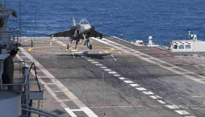 India&#039;s LCA Navy Tejas lands on INS Vikramaditya, achieves a unique milestone