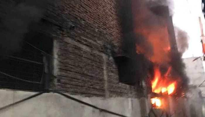 Fire breaks out at a shoe factory in Delhi&#039;s Mayapuri; fire tenders rushed to spot