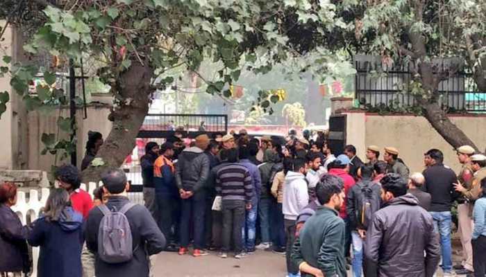 37 members of WhatsApp group &#039;Unity Against Left&#039; linked to JNU violence identified