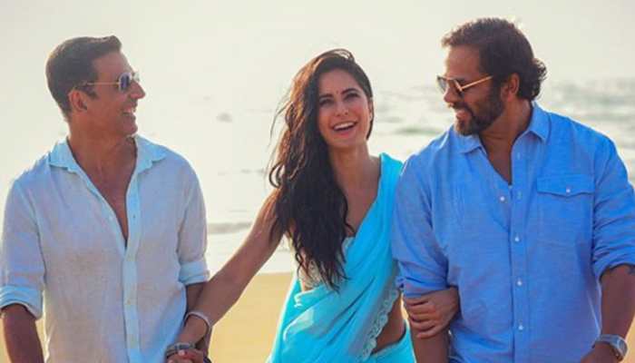 Katrina Kaif&#039;s ice-blue saree, Akshay Kumar&#039;s dapper looks and Rohit Shetty&#039;s smile—this &#039;Sooryanvanshi&#039; pic has it all!