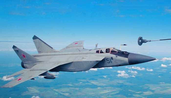 MiG-31 supersonic interceptor carries out midair refuelling, Russia releases video