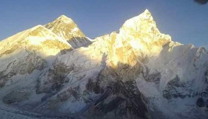 Mt Everest Getting A Green Cover Nasa Satellite Reveals More Plants Growing Around World S Highest Peak Science News Zee News