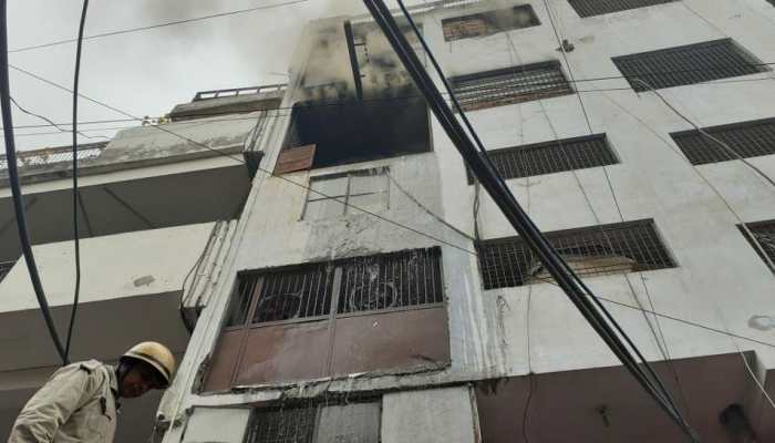 Massive fire in Delhi&#039;s Lawrence Road area, 26 fire tenders rushed to spot