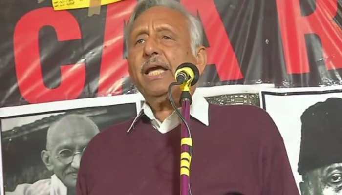 Congress leader Mani Shankar Aiyar joins anti-CAA protesters at Shaheen Bagh, sparks row with &#039;killers&#039; remark