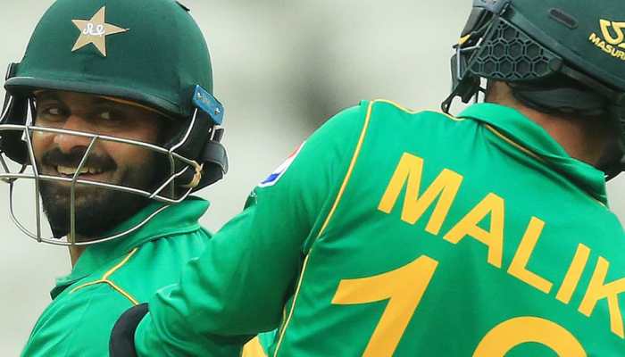 Mohammad Hafeez, Shoaib Malik recalled in Pakistan squad for Bangladesh T20Is