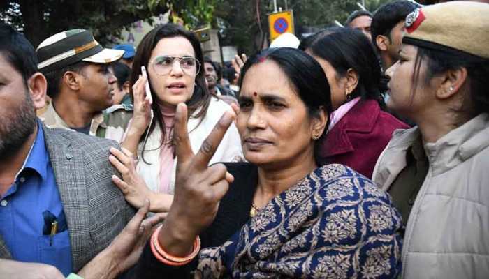 Forgive Nirbhaya rapists just like Sonia Gandhi pardoned her husband's killer, advocate Indira Jaising to Asha Devi