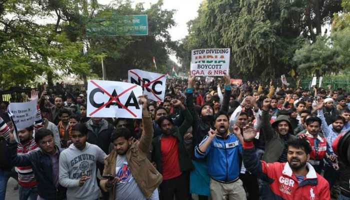 Clear road blockade in public interest: Delhi Police urges anti-CAA protestors at Shaheen Bagh