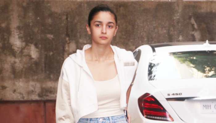 No, Alia Bhatt was not injured on 'Gangubai Kathiawadi' set; it's an old injury, she clarifies