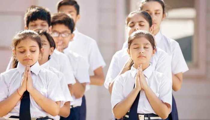 Reading Preamble to Constitution made compulsory for school students in Maharashtra