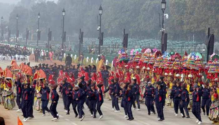 Delhi Police issues traffic advisory for full dress rehearsal, Republic Day; check metro timings, alternate routes