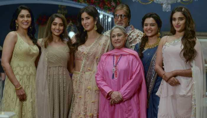 Katrina Kaif, Manju Warrier, Regina Cassandra and others complete this fab pic with Amitabh Bachchan and Jaya Bachchan