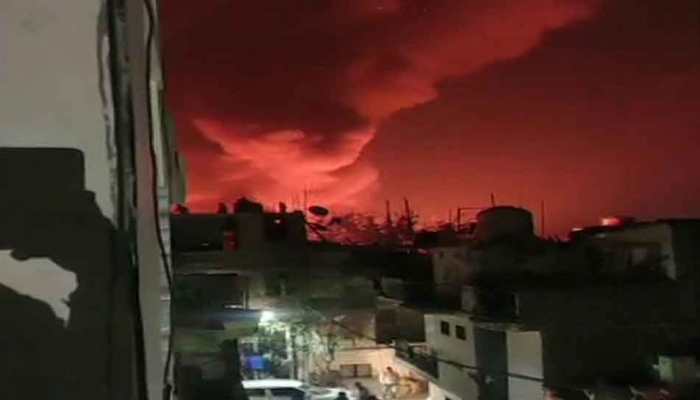 Fire breaks out at wood warehouse in Delhi&#039;s Aya Nagar, 7 firetenders at spot