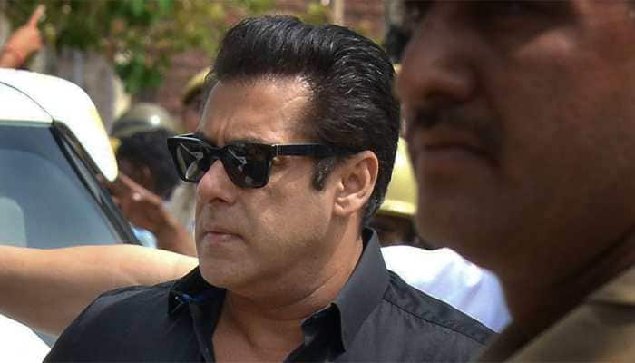 Salman Khan &#039;misbehaves&#039; with fan, NSUI wants him banned from Goa
