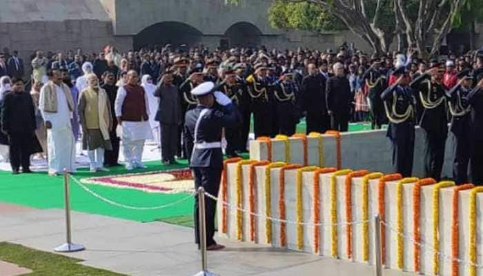 Nation observes Mahatma Gandhi&#039;s 72nd death anniversary and Martyrs&#039; Day, leaders pay tribute