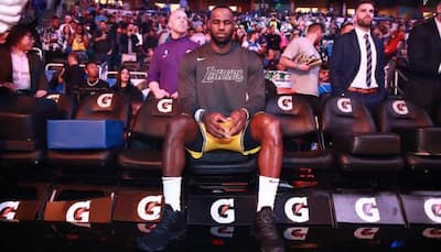 LeBron James gives heartfelt tribute to Kobe Bryant in pre-game ceremony