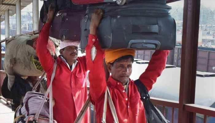 10 Delhi-bound trains running late as fog engulfs northern India