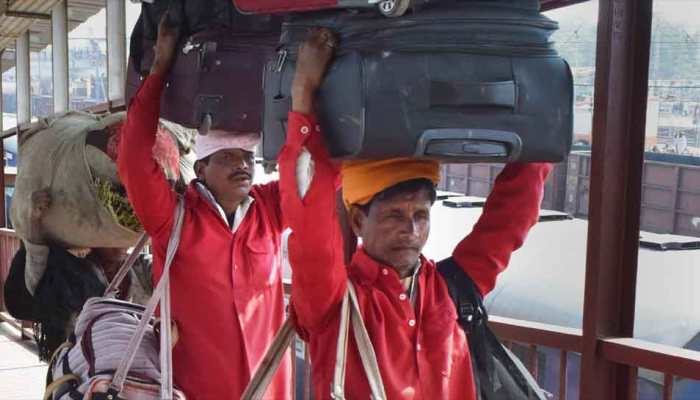 10 Delhi-bound trains running late as fog engulfs northern India
