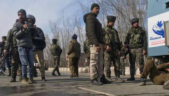 Islamic State claims terrorist attack on security forces in Jammu and Kashmir's Srinagar Islamic State claims terrorist attack on security forces in Jammu and Kashmir's Srinagar