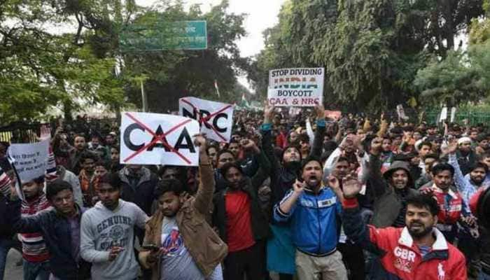 Delhi Police writes letter to Jamia University for removing protesters