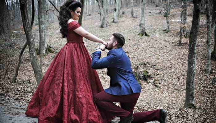 Propose Day 2020: These Instagram, WhatsApp, Facebook posts are perfect to say &#039;I Do&#039;!