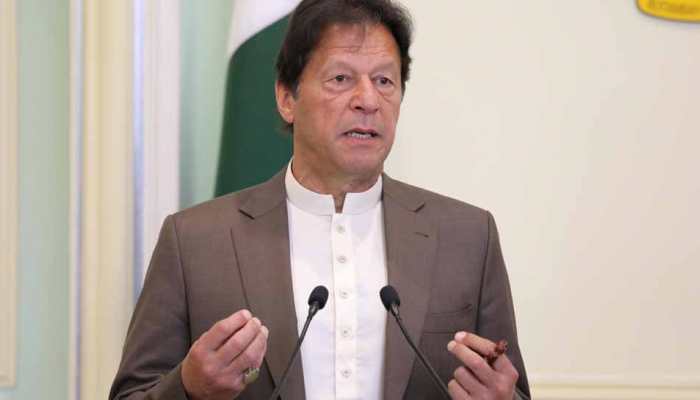 Pakistan's government approves new social media rules, opponents cry foul