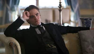Robert Pattinson's 'Batman' look revealed