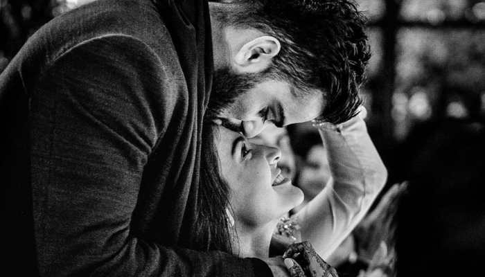 Bollywood News: Anushka Sharma-Virat Kohli's latest Insta pic is all things love!
