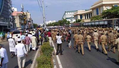 Breaking news: Anti-CAA protesters defy Madras HC order, march to lay siege of Tamil Nadu assembly