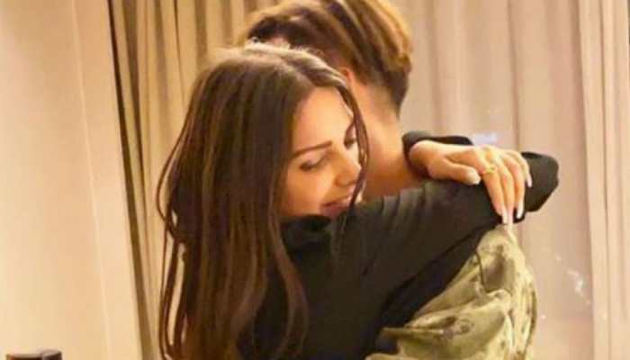 Entertainment news: Bigg Boss 13 runner-up Asim Riaz hugs his 'rani' Himanshi Khurana in pic going viral 