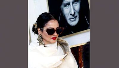 Rekha on posing next to Amitabh Bachchan's pic: 'Yahaan danger zone hai'