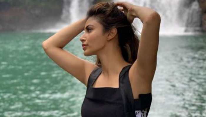 Mouni Roy turns water baby, brings summer vibes in easy breezy look - Pics