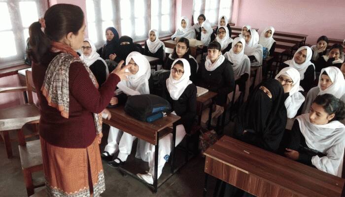 Kashmir schools reopen after 7 months