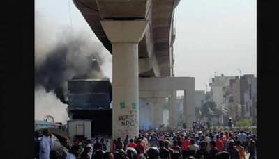 Violent clashes erupt between CAA supporters, protesters in Delhi's Maujpur again