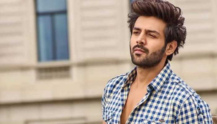 Bollywood News: Kartik Aaryan's morning football session on 'Bhool Bhulaiyaa 2' sets in Rajasthan shows his love for the sport – Watch
