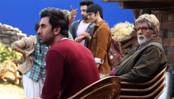 Bollywood News: Amitabh Bachchan shares pics with his &#039;favourite&#039; Ranbir Kapoor from &#039;Brahmastra&#039; sets