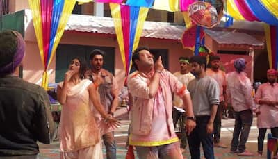 Mouni Roy grooves to latest Holi song, Sunny Singh and Varun Sharma add colour - Inside pics
