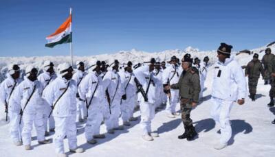 Army Chief General MM Naravane reviews Kashmir's security arrangements, asks soldiers to stay alert for any situation