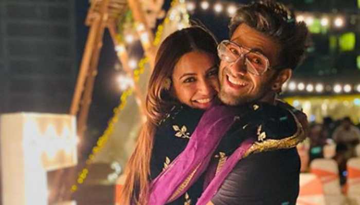 Pulkit Samrat-Kriti Kharbanda's lovey-dovey selfie is giving major couple goals! 