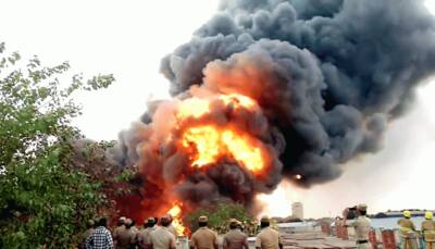 Fire breaks out at oil warehouse in Chennai, 26 fire tenders reach spot