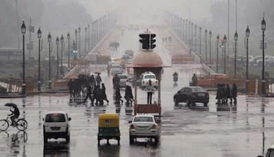 Delhi ends February with fresh rain spell, mercury to dip by 3-4 degrees in 24 hours