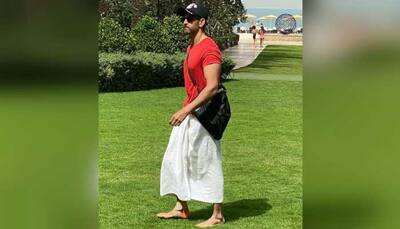 Ranveer Singh, who 'inspired' Hrithik Roshan to wear a towel as lungi, reacts to his fashion statement, calls him 'sax god'