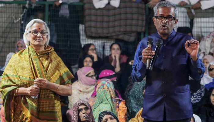 SC-appointed interlocutors urge anti-CAA protesters to shift from Delhi's Shaheen Bagh as 'Holi gift'