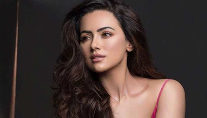 Ex 'Bigg Boss' contestant Sana Khaan opens up on former boyfriend Melvin Louis, says he didn't let her meet anyone alone