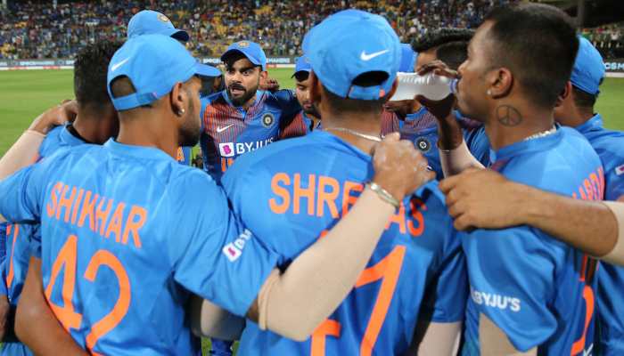 Fit-again Shikhar Dhawan, Hardik Pandya recalled in India squad for South Africa ODIs Fit-again Shikhar Dhawan, Hardik Pandya recalled in India squad for South Africa ODIs