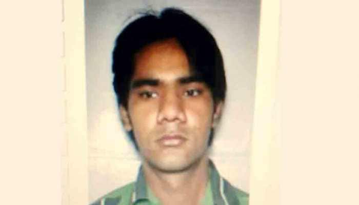 Police finds evidence of Tahir Hussain&#039;s brother Shah Alam involvement in Delhi riots