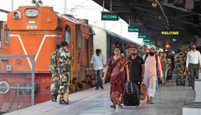 Central, Western Railway withdraw curtains, blankets from AC coaches amid coronavirus scare