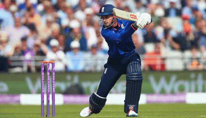 Alex Hales releases health statement amid coronavirus rumours