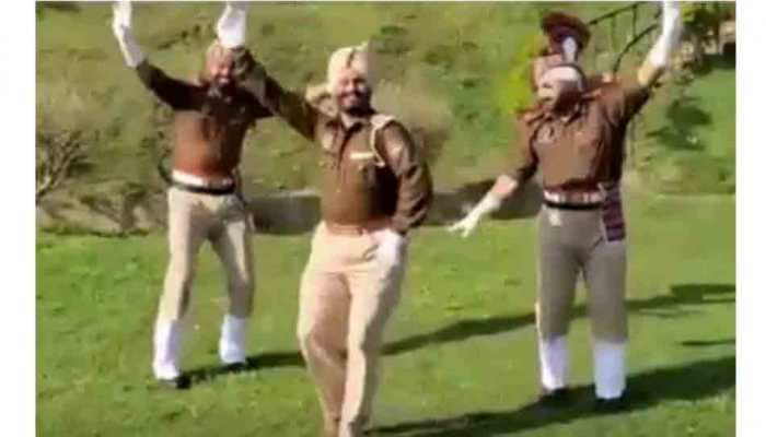 Punjab Police dances to &#039;Baari Barsi&#039; to spread awareness about coronavirus COVID-19